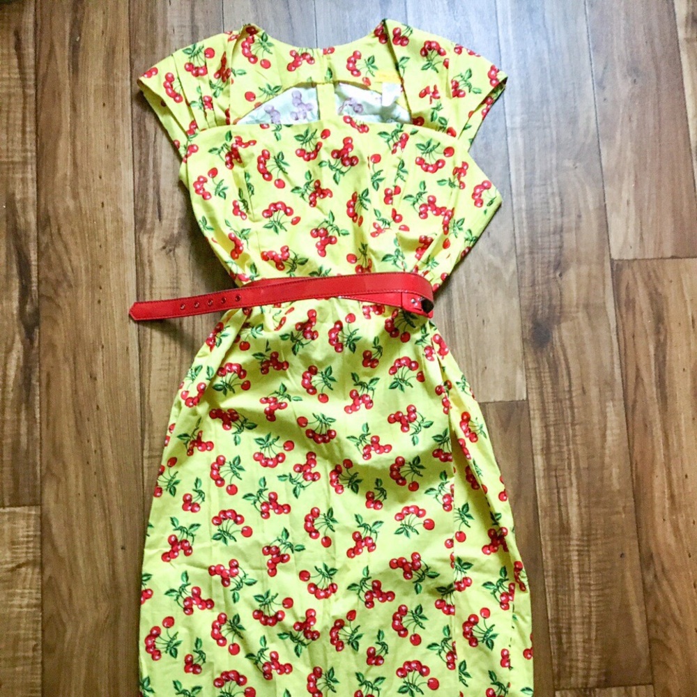 Bernie Dexter Wiggle Dress